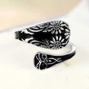 Fashion Ornament Ring Petal Bee