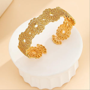 1pcs Luxury Style Gold Bracelet Hollowed Out Lace Flower Design Wedding Gold Jewelry