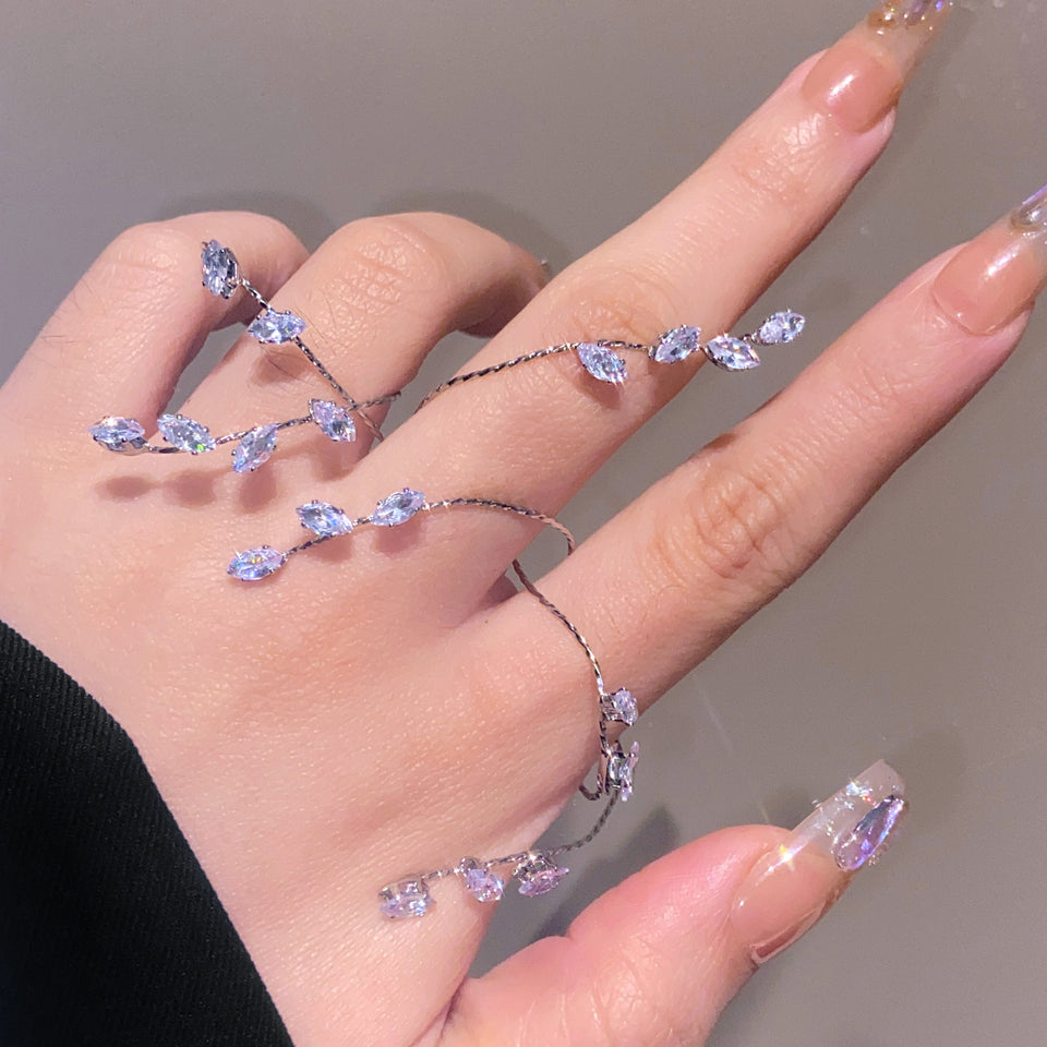 Fashion Simple Zircon Leaves Finger Chain