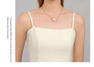 White Chrysanthemum Clavicle Chain Women's Garden Necklace